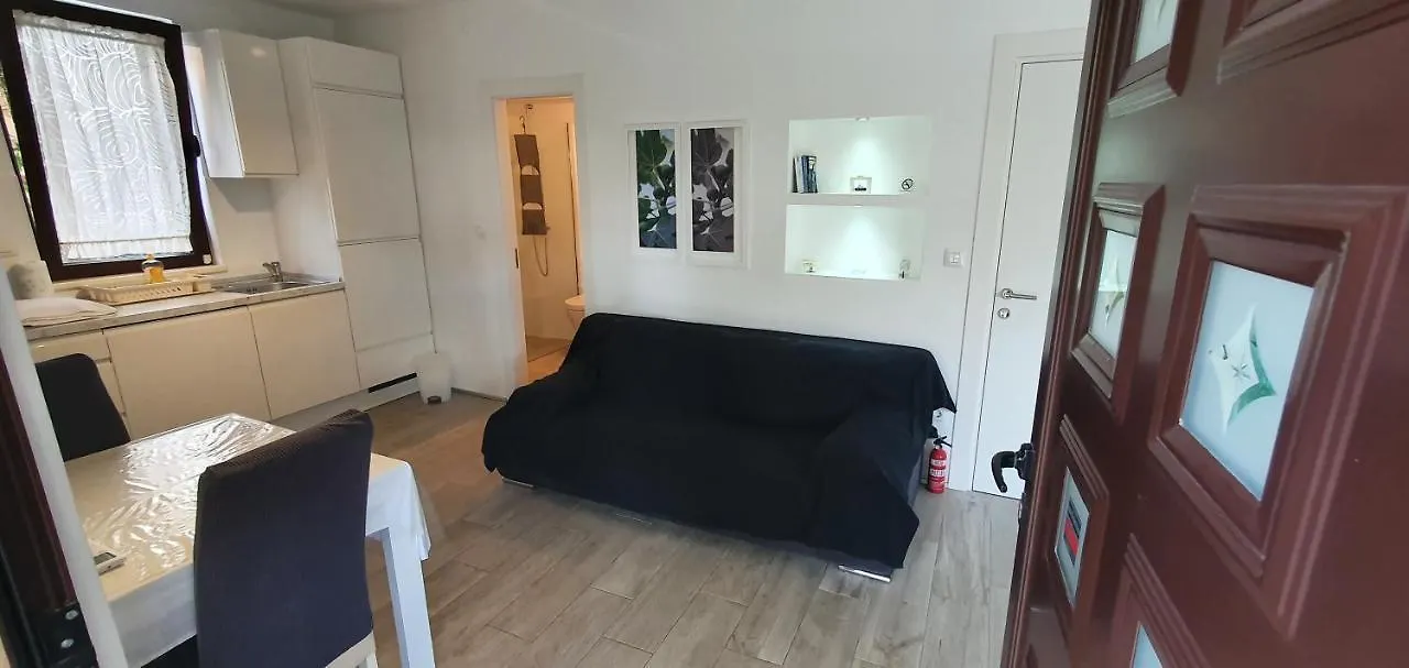 Apartments Zanini Medulin 0*,